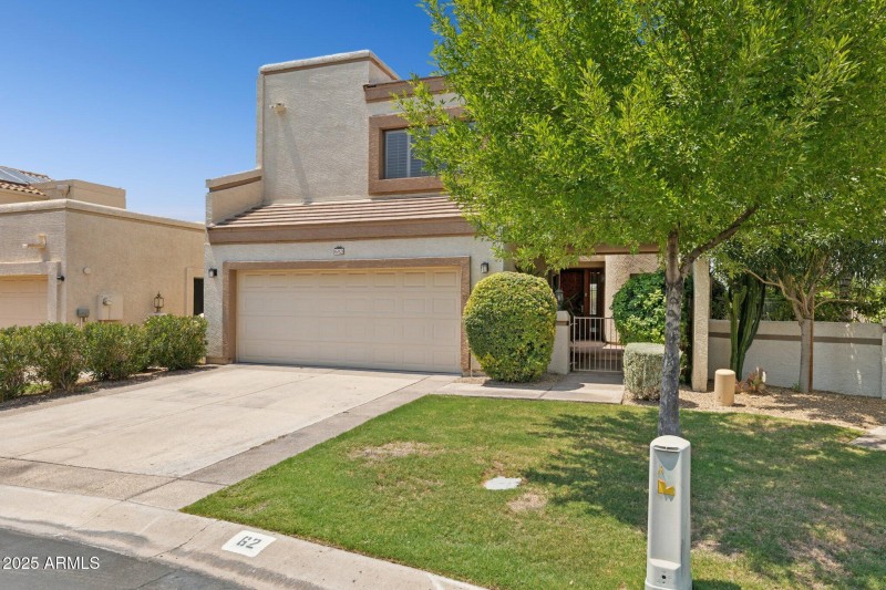 3-web-or-mls-8100-e-camelback-rd-unit-62