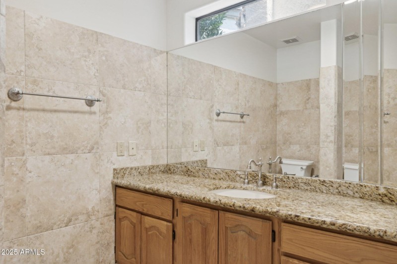 21-web-or-mls-8100-e-camelback-rd-unit-6