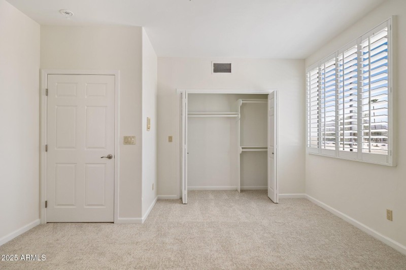 45-web-or-mls-8100-e-camelback-rd-unit-6
