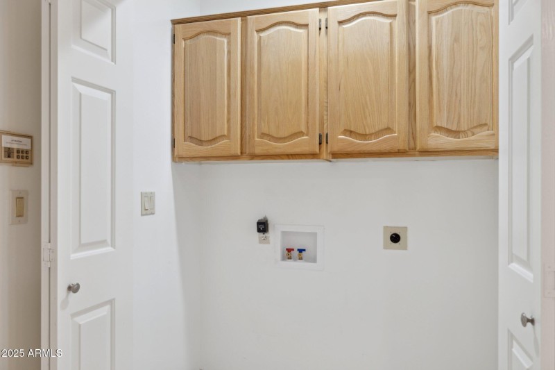 46-web-or-mls-8100-e-camelback-rd-unit-6