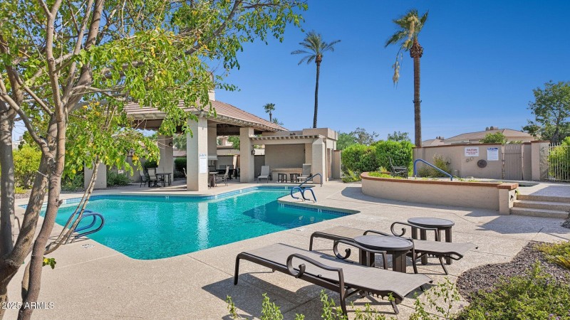 54-web-or-mls-8100-e-camelback-rd-unit-6