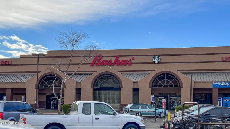 Bashas_731_E_Union_Hills_Dr_Phoenix_AZ_8