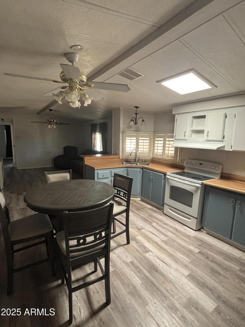 Kitchen 4