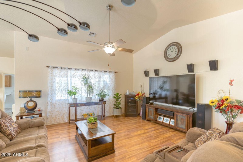 1524NSanMarcosdeNizaDr-38