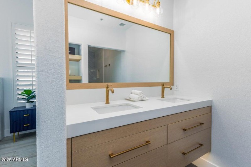 20241001214830642173000000-o