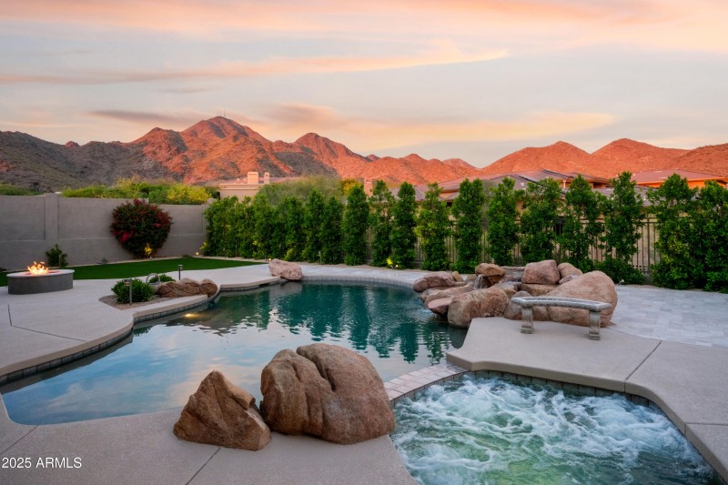 Pool-Spa & Views