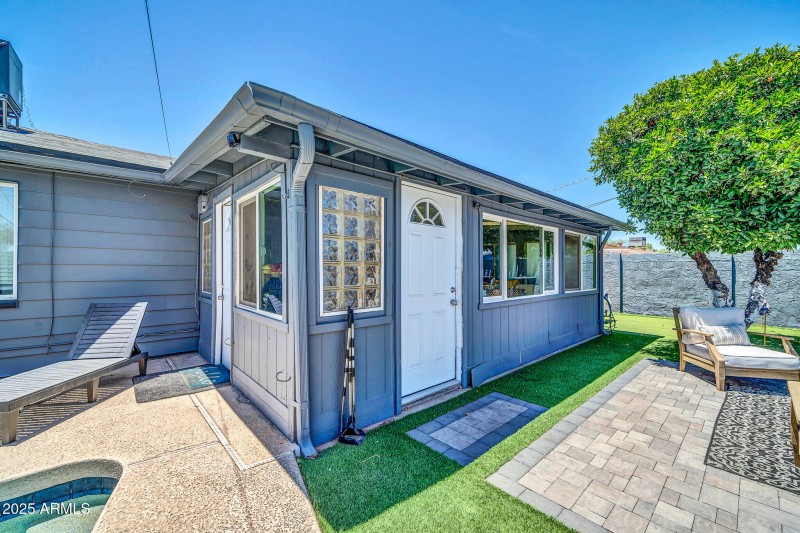 1214 W Highland Ave-42