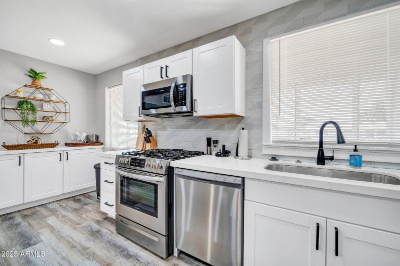 1214 W Highland Ave-15