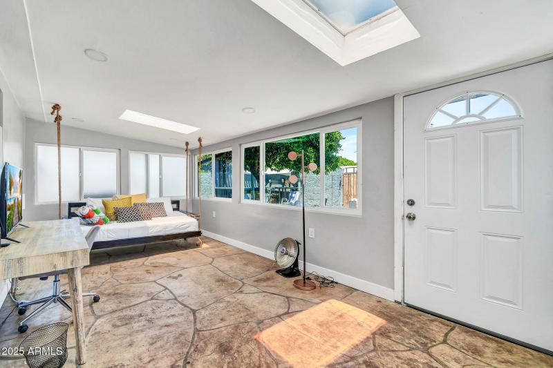 1214 W Highland Ave-8