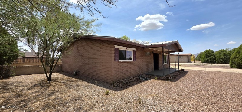 1004 East Mescal Drive