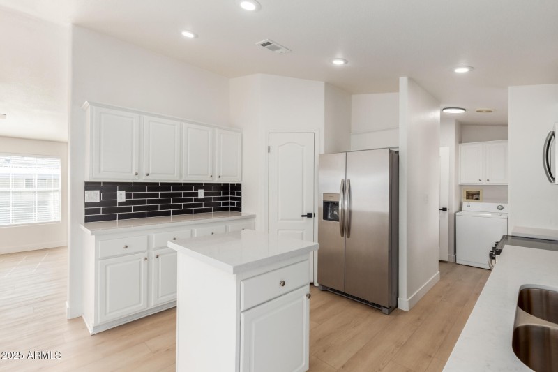 11 Val Vista