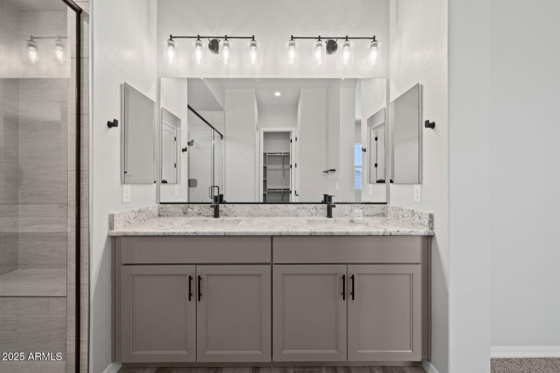 Master Vanity