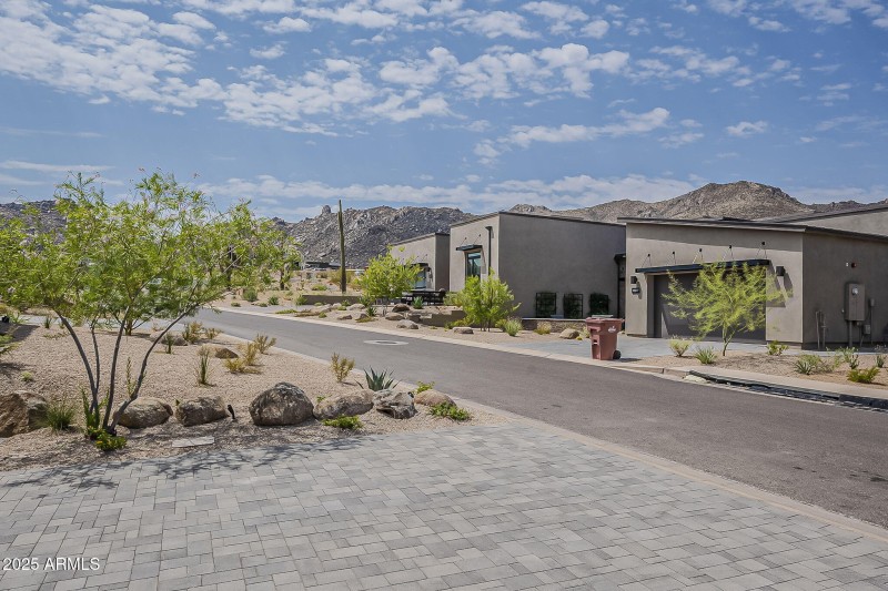 2-web-or-mls-Black Rock-7