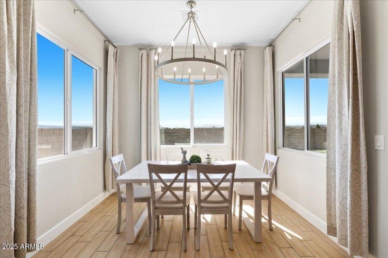 08-Dining Area
