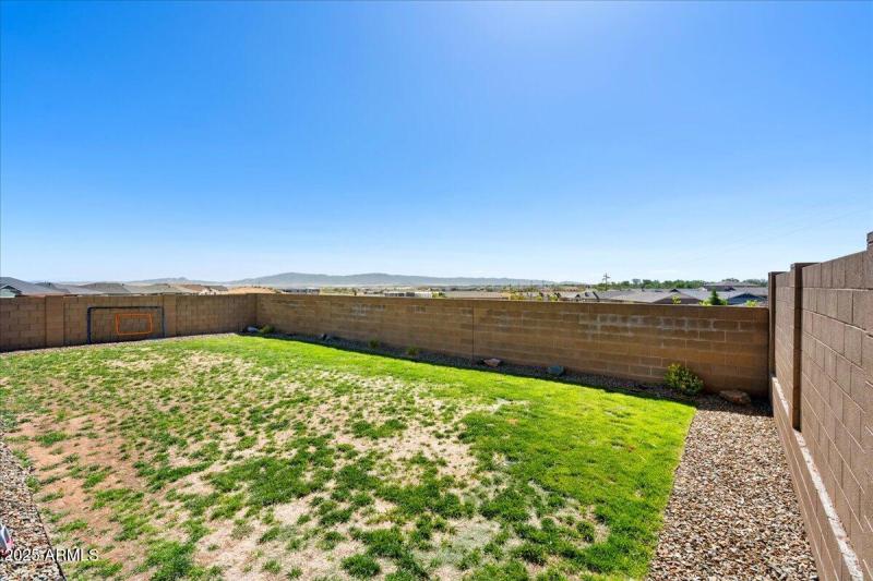 27-Backyard View