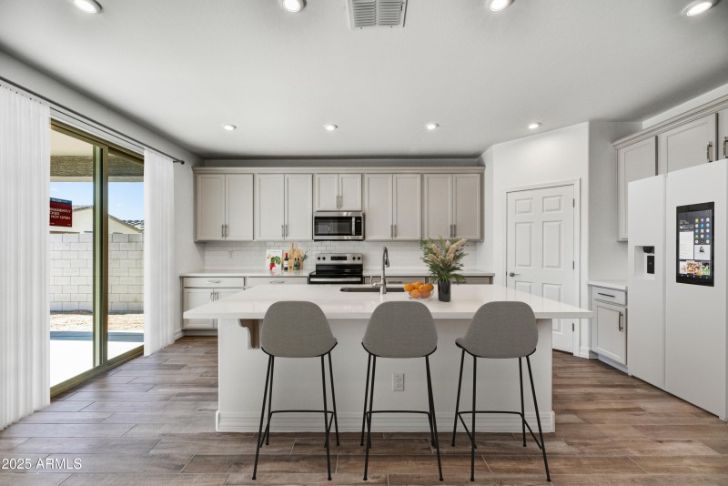 08-Kitchen