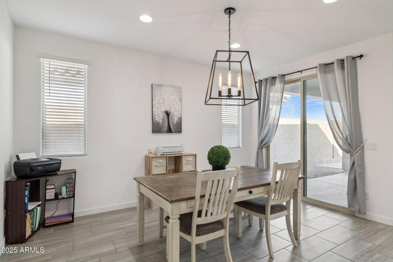 11-web-or-mls-12347-e-soloman-rd