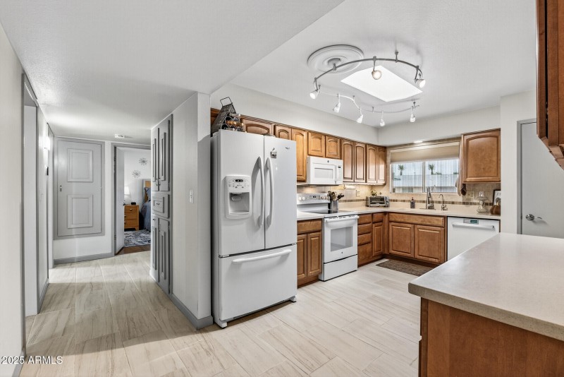 23_9227_Meadow_Hills23_mls