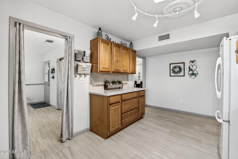 27_9227_Meadow_Hills27_mls