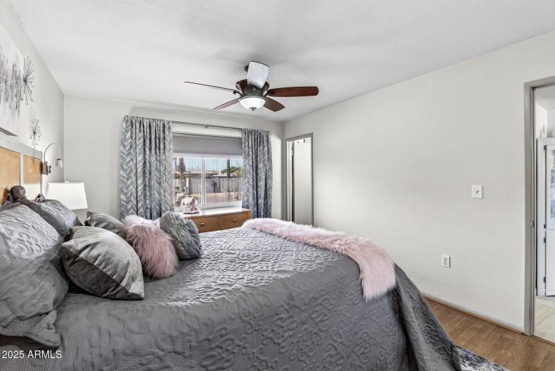30_9227_Meadow_Hills30_mls
