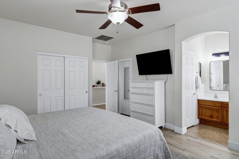 3676 E Janelle Way-25