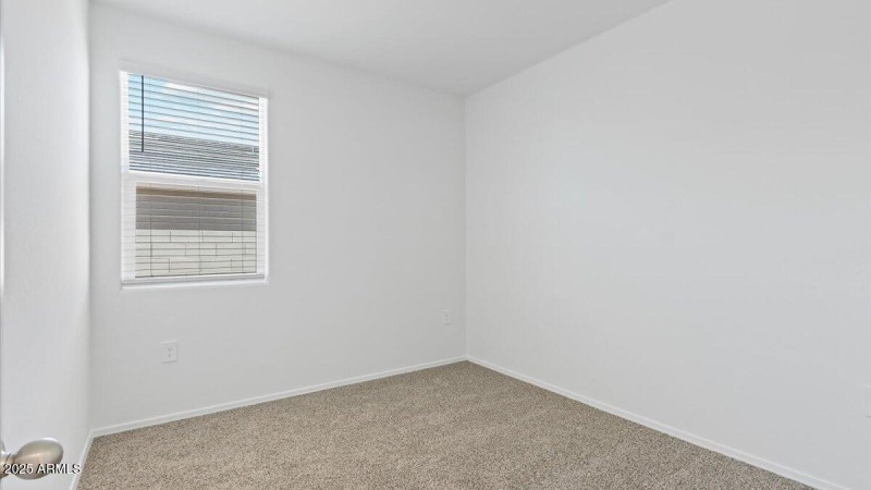 Caroline bedroom 2