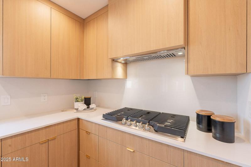 8-web-or-mls-Osborn-8