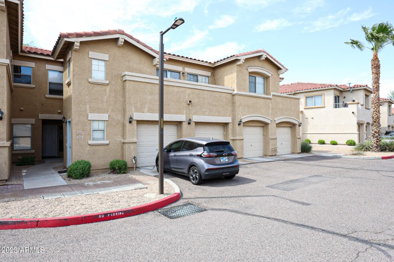 South Scottsdale 2 bedroom Lease