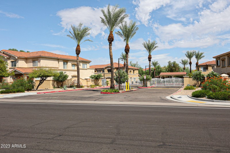 South Scottsdale 2 bedroom Lease