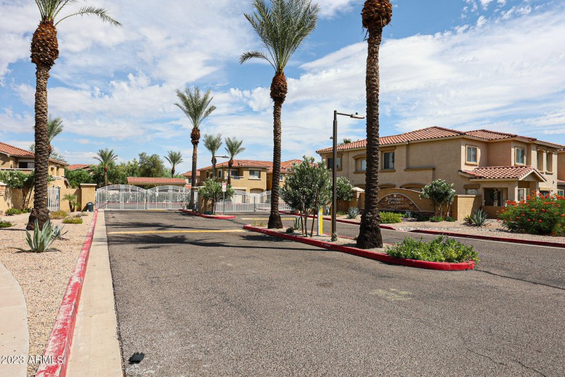 South Scottsdale 2 bedroom Lease