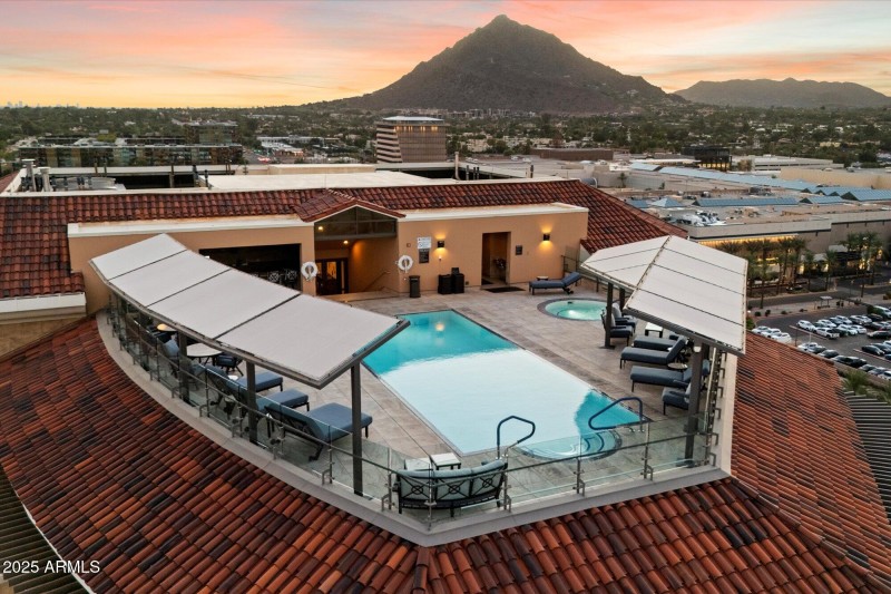 Rooftop Panoramic Views