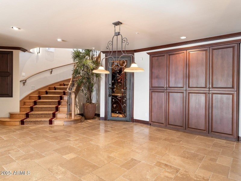 041_Lower Level Stair Lobby