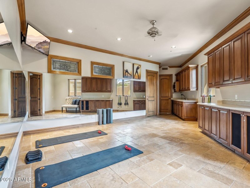052_Versatile Bonus Room