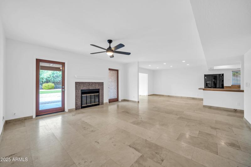 16323 E Glenbrook Blvd-9