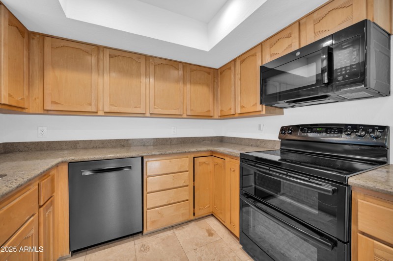 16323 E Glenbrook Blvd-16