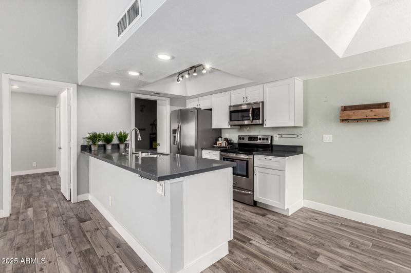 04Kitchen01