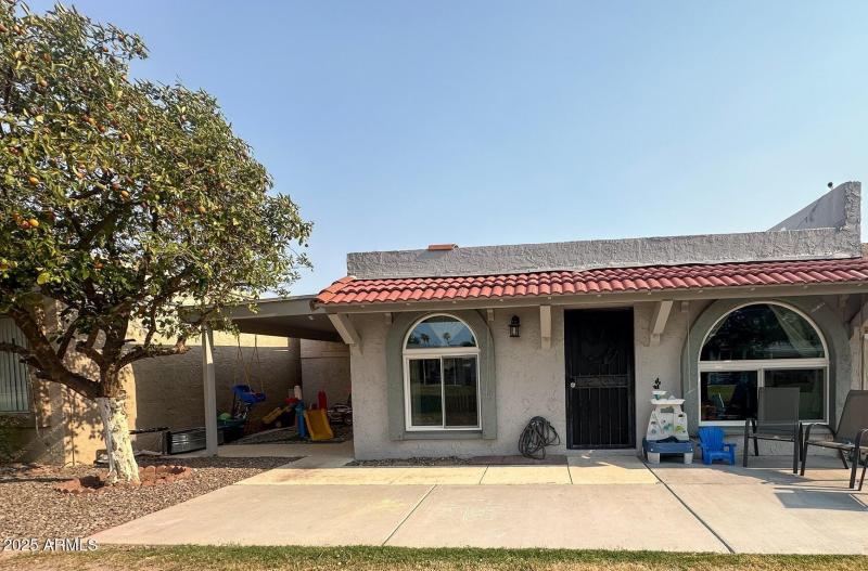 Adorable home in Quaint Comm!