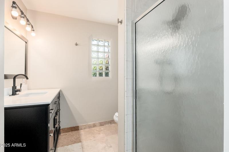 3002 E Glenrosa Ave, 07-10 - 21