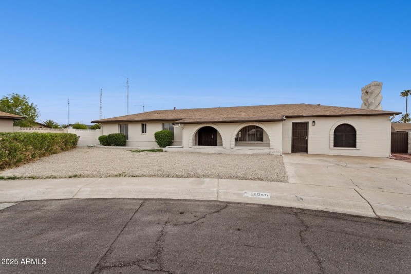 2-web-or-mls-18045-n-20th-ln