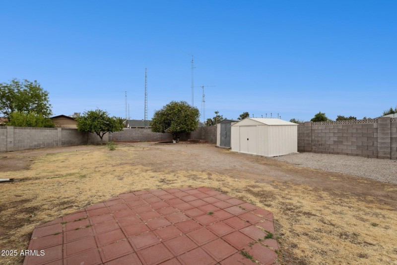 40-web-or-mls-18045-n-20th-ln