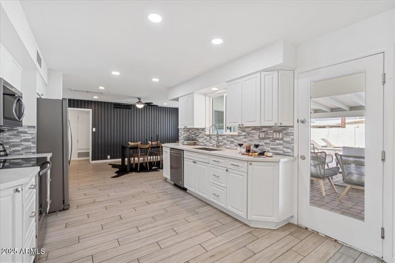 24-20_AustinDSC01751