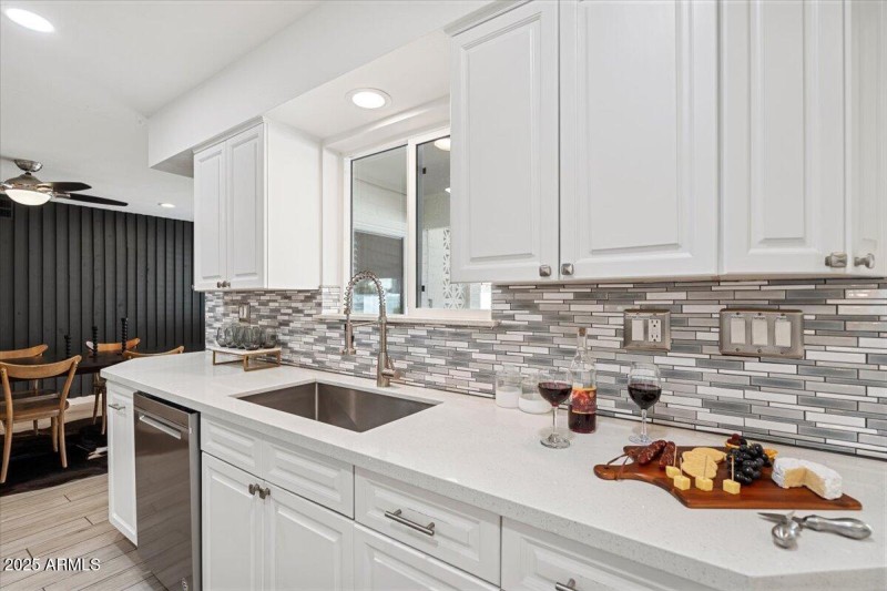 28-24_AustinDSC01771