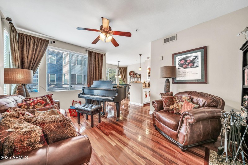 3633 N 3rd Avenue, 2102