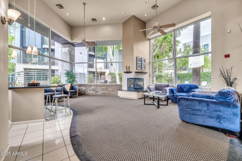 3633 N 3rd Avenue, 2102