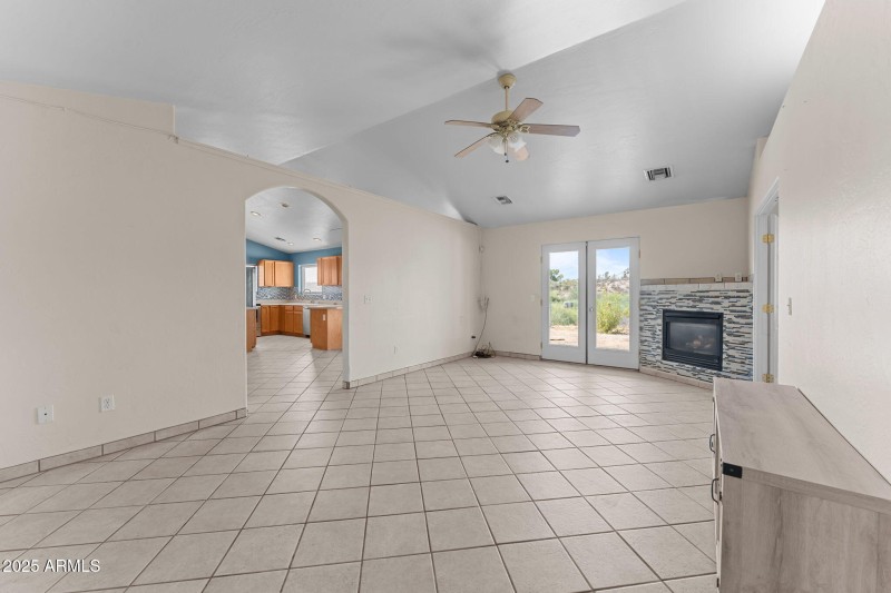 21-web-or-mls-DSC08656