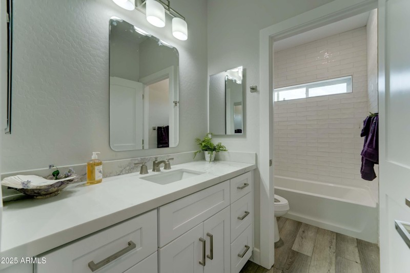 4294 N Wolverine Pass Rd-33