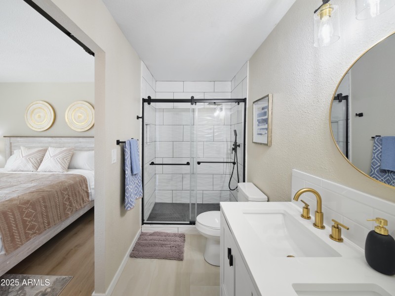 PROPERTYIMAGECO_8731EColumbusAve_WEB_19