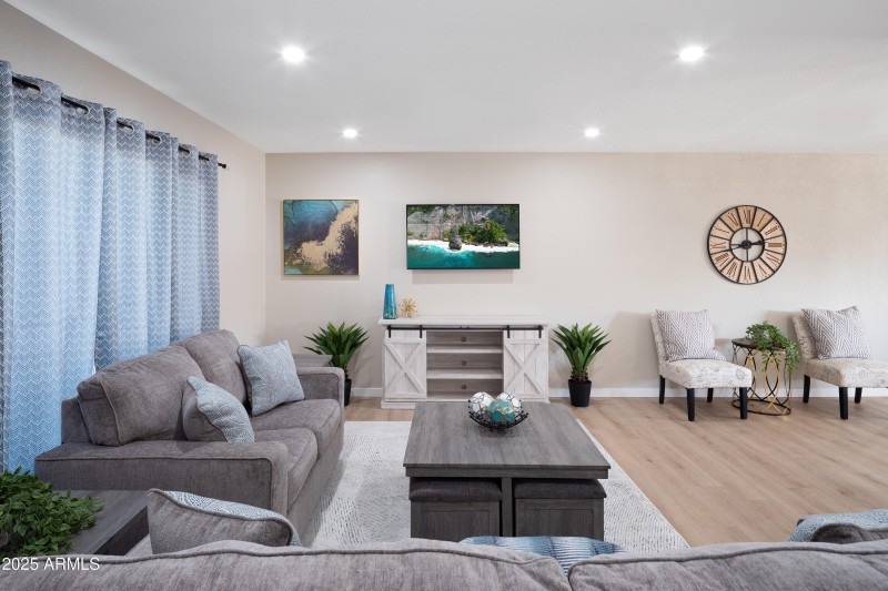 PROPERTYIMAGECO_8731EColumbusAve_WEB-29