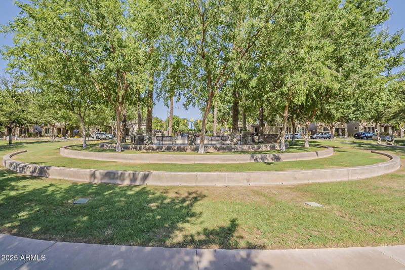 74-web-or-mls-Windsor Community-7