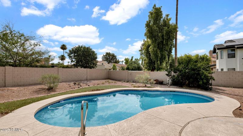 45-web-or-mls-P1119580